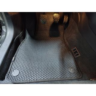 Carsuit gumijas paklājiņi (Melni) Audi A4 B7 2004–2008 foto 1