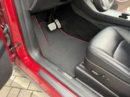 Tesla Model Y 2020– Gumijas salona paklājiņi Carsuit (2020-2024, melni) foto 5