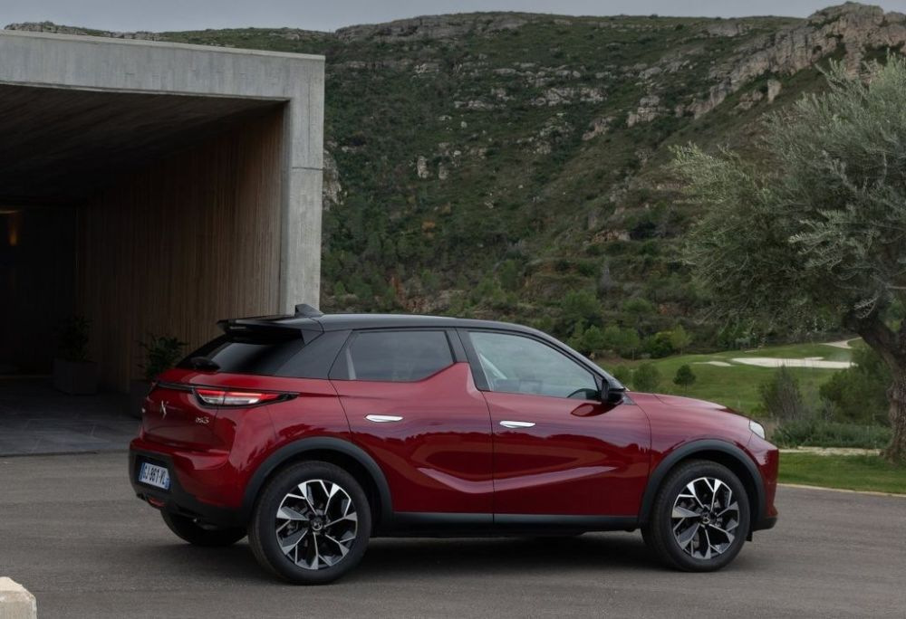 DS 3 E-Tense apskats: Tehniskie dati, aprīkojums, foto