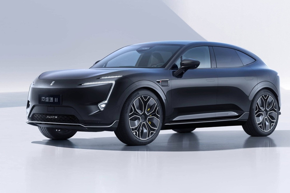 Avatr 11 REEV 2025 apskats: hibrīds luksusa SUV