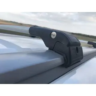 Jumta šķērsstieņi integrētiem jumta reliņiem ar atslēgas slēdzeni WingCarrier V2 (2 gab.) foto 2