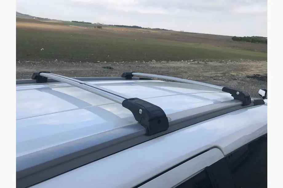 Dacia Lodgy 2012–2022 Jumta šķērsstieņi integrētiem jumta reliņiem ar atslēgas slēdzeni WingCarrier V2 (2 gab.) Image