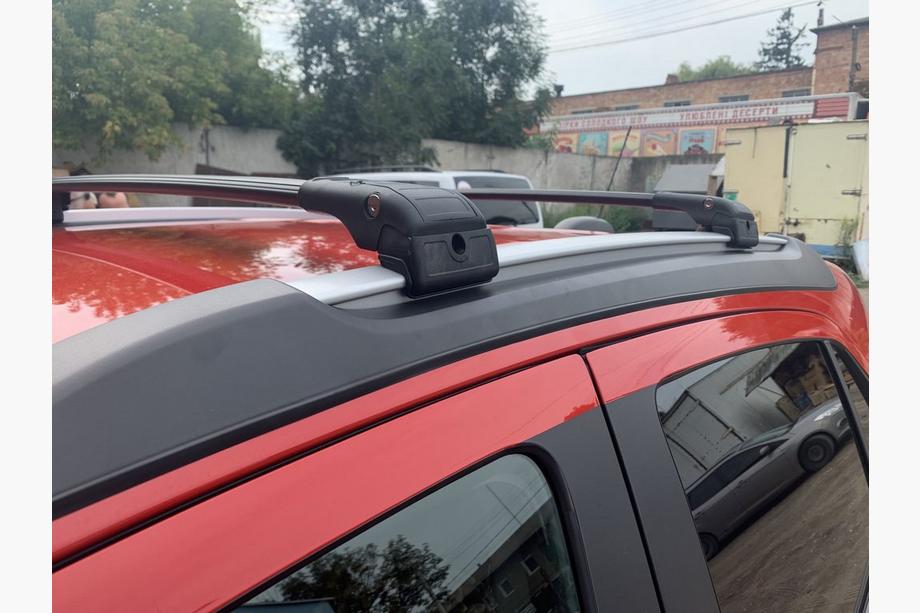 Opel Mokka 2012–2021 Jumta šķērsstieņi integrētiem jumta reliņiem ar atslēgas slēdzeni WingCarrier V2 (2 gab.) Image