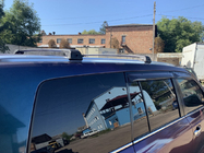 Lexus LX570/450d 2008–2022 Jumta šķērsstieņi integrētiem jumta reliņiem ar atslēgas slēdzeni WingCarrier V2 (2 gab.) Melns foto 18