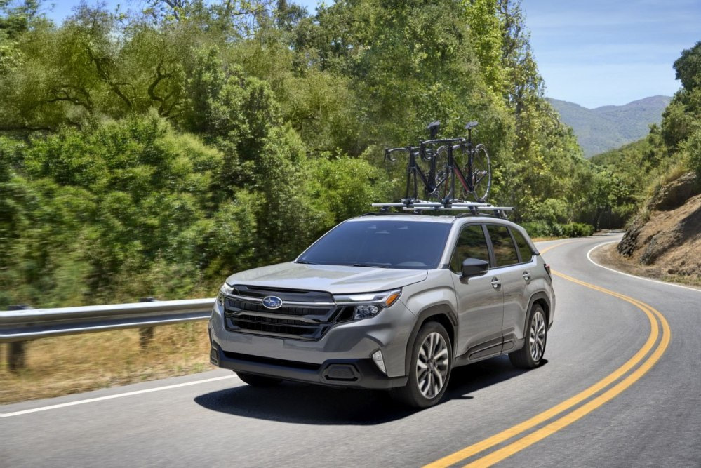 Subaru Forester sestā paaudze: krosovera apskats