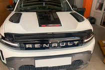 Renault Duster 2024– Motora pārsega uzlika SCOOP (spīdīga) foto 1