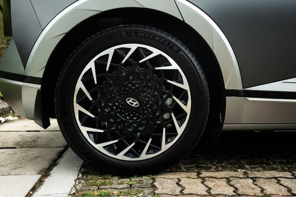 Vai riteņu izmērs ietekmē elektroauto nobraukumu?