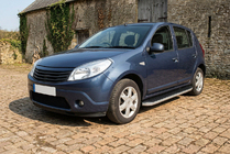 Dacia Sandero 2007–2013 Sānu pakāpieni Tayga (2 gab., alumīnijs) foto 1