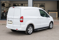 Ford Courier 2014–2023 Sānu pakāpieni Duru (2 gab., alumīnijs) foto 1