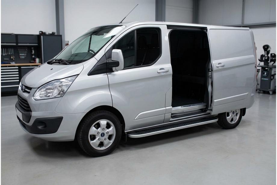 Ford Custom 2013–2022 Sānu pakāpieni Tayga Grey (2 gab., alumīnijs) Īsā riteņu bāze Image