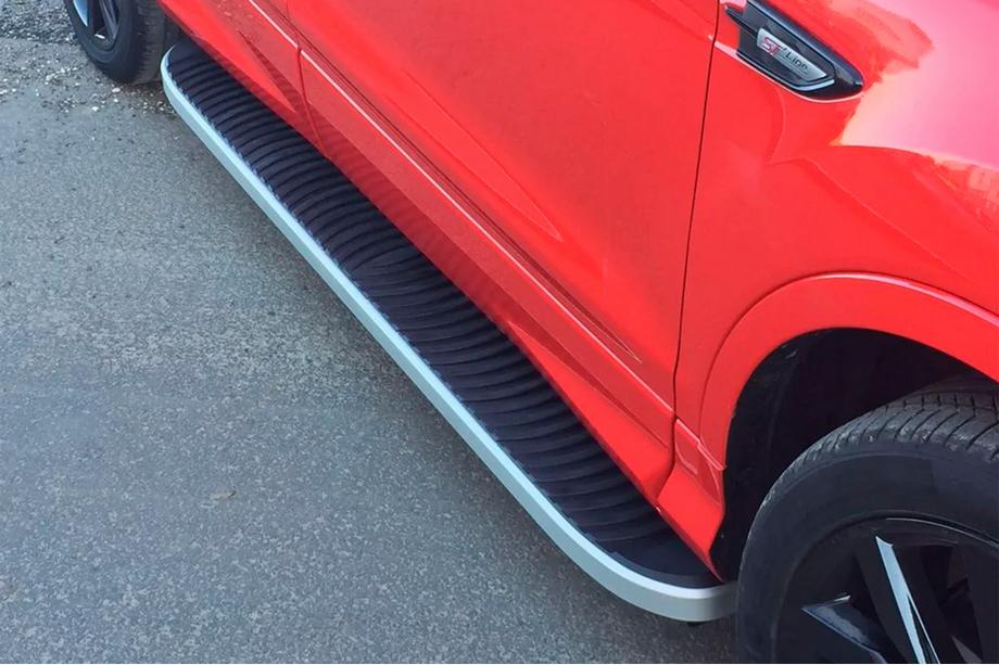 Ford Kuga/Escape 2013–2019 Sānu sliekšņi Tayga Grey (2 gab., alumīnijs) Ar krāsotām durvju plāksnēm Foto 7