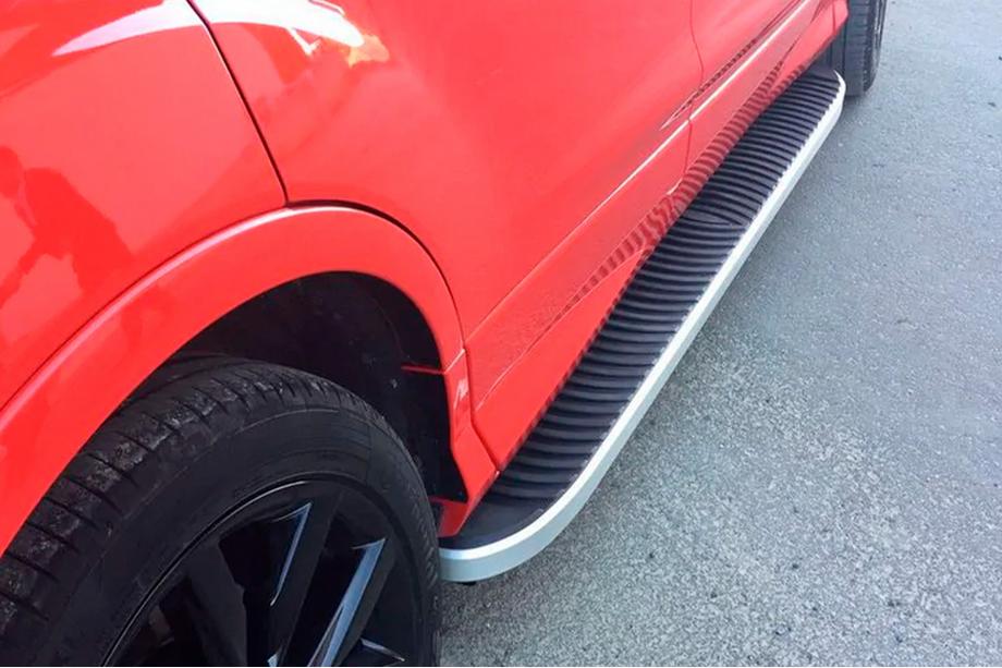 Ford Kuga/Escape 2013–2019 Sānu sliekšņi Tayga Grey (2 gab., alumīnijs) Ar krāsotām durvju plāksnēm Foto 8