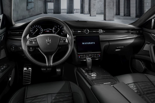 Maserati Quattroporte Trofeo apskats: grezns itāļu sedans Foto 6