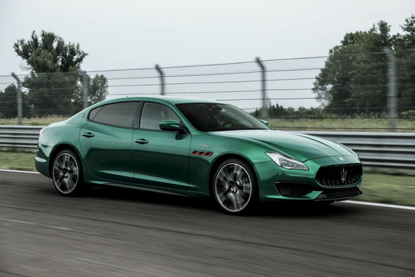 Maserati Quattroporte Trofeo apskats: grezns itāļu sedans Foto 3
