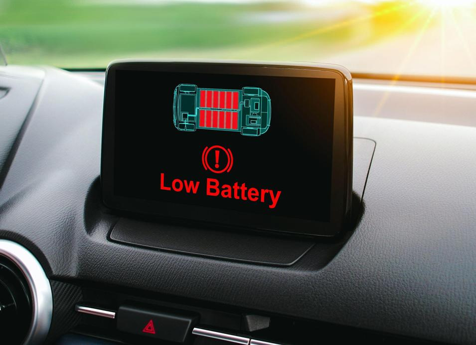 Dziļas izlādes risks: kāpēc tā kaitē elektroauto akumulatoram