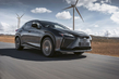 Lexus RZ 300e apskats: Premium elektriskais krosovers foto 2
