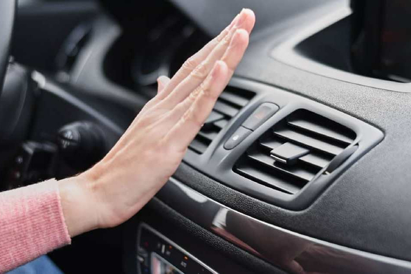 Kāpēc auto kondicionieris pūš vāji: iespējamie iemesli