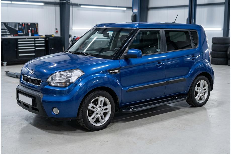 Kia Soul I 2008–2013 Sānu sliekšņi RedLine Black (2 gab., alumīnijs) Image