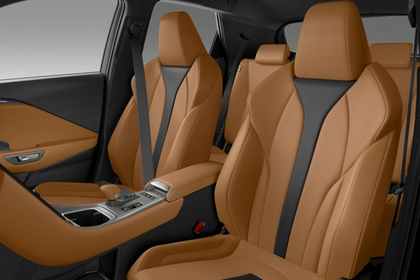 Lexus LBX Morizo RR apskats: sportisks akcents premium klasē Foto 6