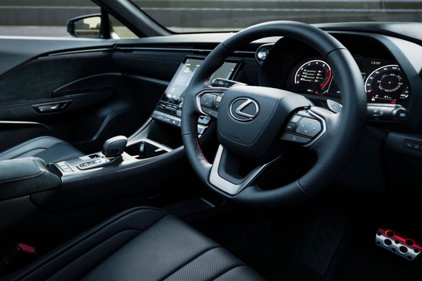 Lexus LBX Morizo RR apskats: sportisks akcents premium klasē Foto 5