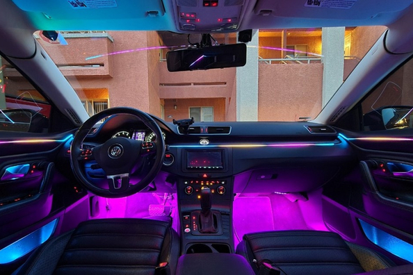 Vai vecā auto var uzstādīt ambiento apgaismojumu?