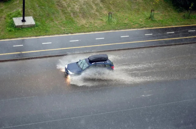 Vai lietū pieaug automašīnas degvielas patēriņš?