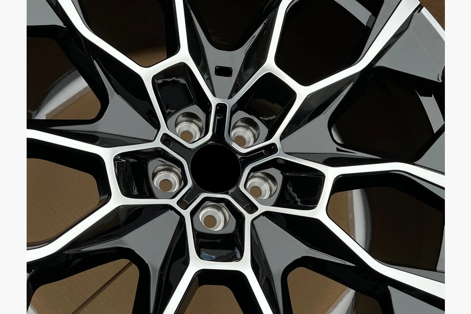 BMW X7 G07 2019– Kaltie OEM diski R22 V7 (4 gab.) Foto 7