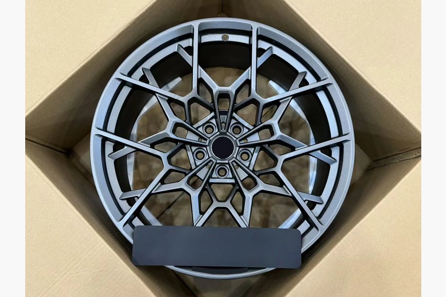 BMW 7. sērija G70/G71 2022– Kaltie OEM diski R22 V6 (4 gab.) Image