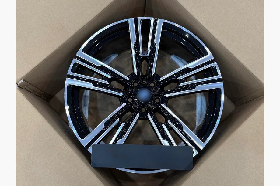 BMW 7. sērija G70/G71 2022– OEM kaltie diski R21 (4 gab.) Image