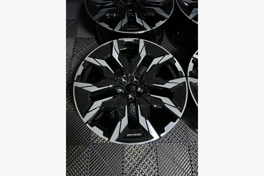 BMW 5/i5 sērija G60/G60E/G61 2023– Kalti diski OEM R21 V3 (4 gab.) Image