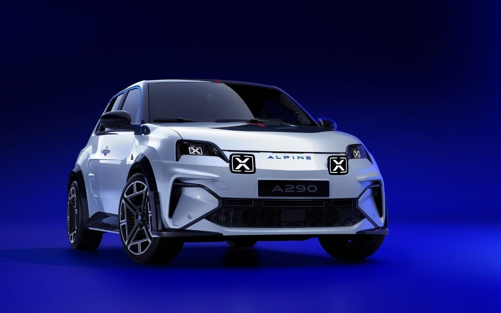 Elektriskā hečbeka Alpine A290 apskats
