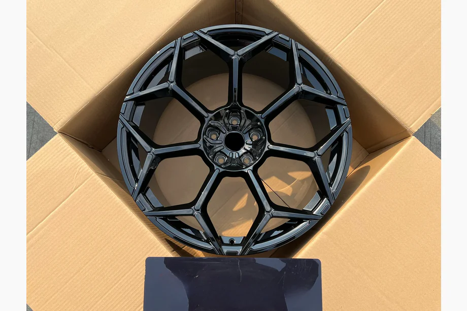 Lamborghini Urus 2018– Kaltie diski OEM R23 V4 (4 gab.) Image