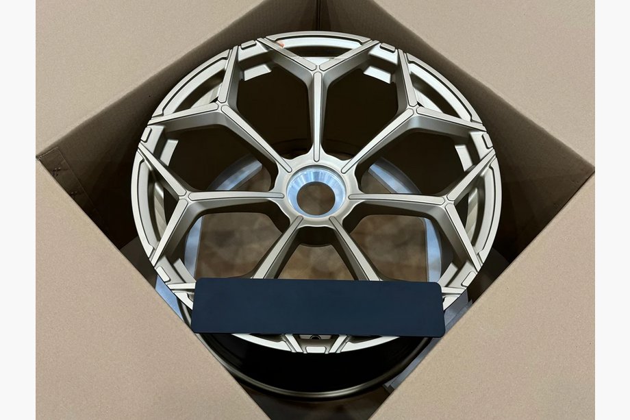 Lamborghini Aventador 2011–2022 Kalti OEM diski R20/R21 V8 (4 gab.) Foto 3