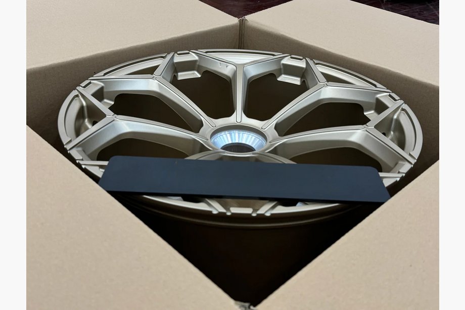 Lamborghini Aventador 2011–2022 Kalti OEM diski R20/R21 V8 (4 gab.) Foto 5