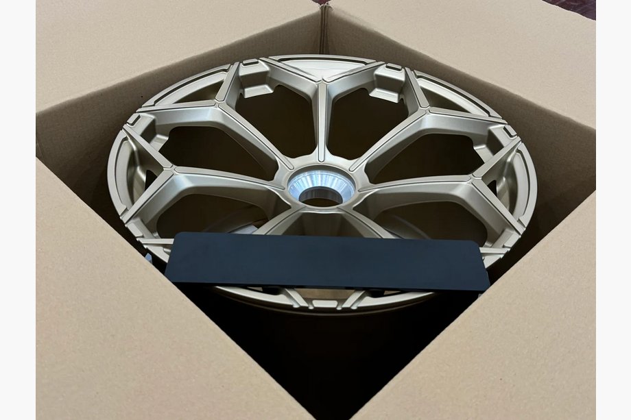 Lamborghini Aventador 2011–2022 Kalti OEM diski R20/R21 V8 (4 gab.) Foto 4