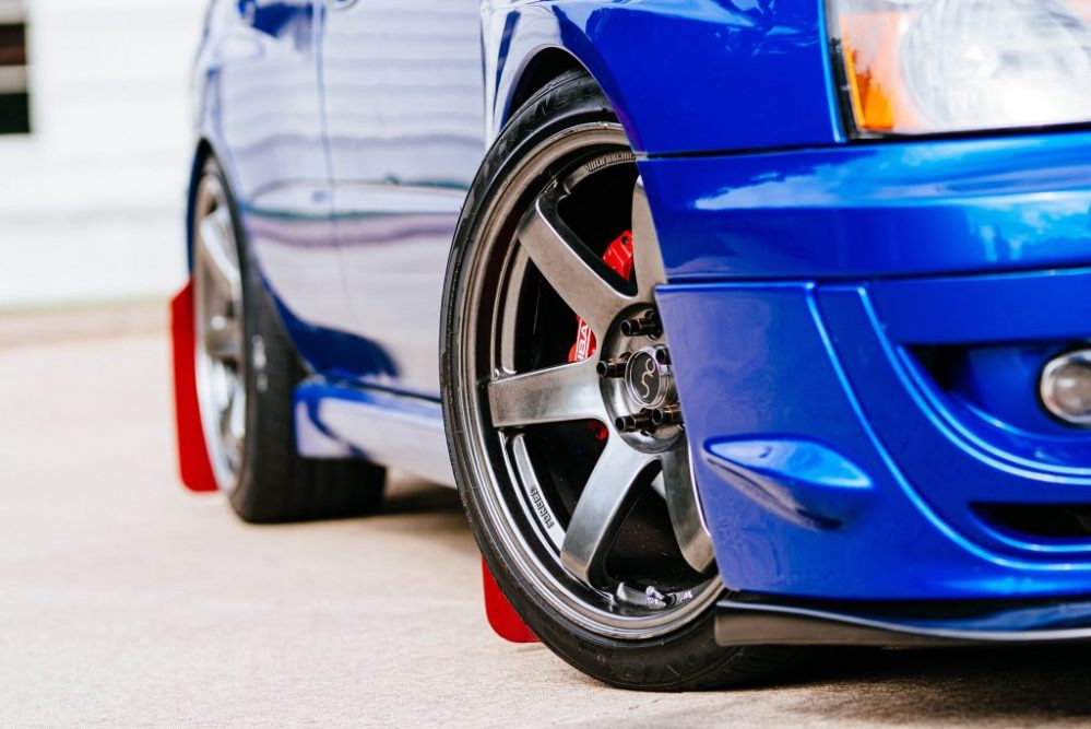 Vai ir vērts auto uzstādīt vieglmetāla diskus?