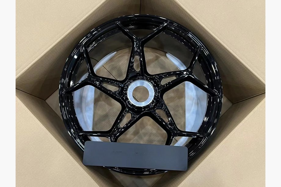 Porsche 911 (992) 2018– Kaltie OEM diski R20 R21 V17 (4 gab.) Image