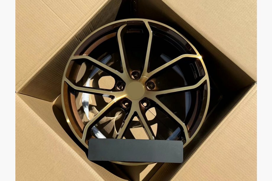 Porsche Panamera 2016–2023 OEM kaltie diski R21 (4 gab.) Image