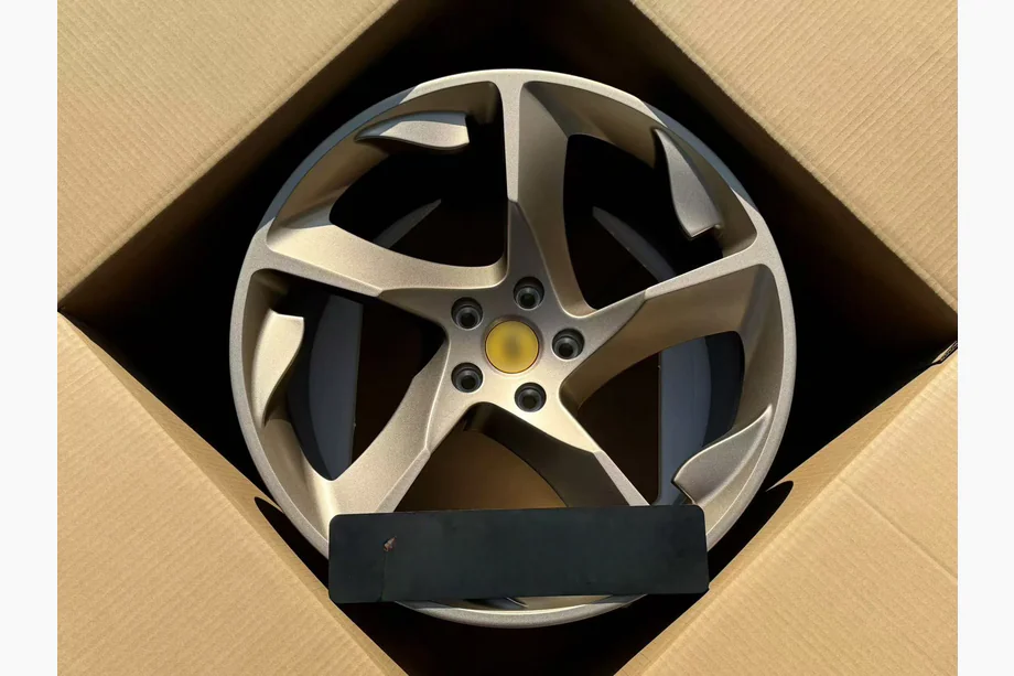 Ferrari SF90 Stradale Kaltie OEM diski R20 V2 (4 gab.) Image