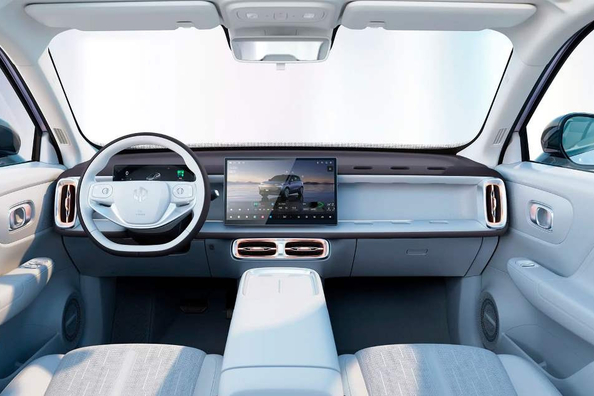 Leapmotor B10 apskats: kompakts elektriskais krosovers ar premium tehnoloģijām Foto 5