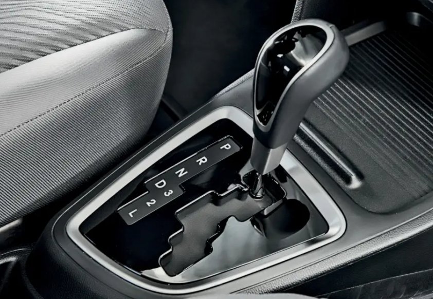 Vai ir vērts pirkt lietotu auto ar automātisko pārnesumkārbu?