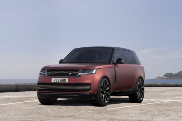 Range Rover SV P530 apskats: greznības un jaudas virsotne