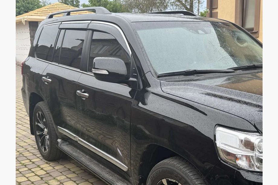 Toyota Land Cruiser 200 2007–2021 Logu vēja deflektori ar hromētu līsti Niken Luxury (4 gab.) Image