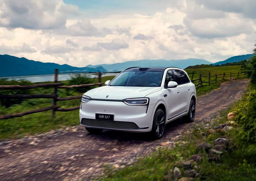 Aito M7 2025: Elektriskās krosovera versijas apskats