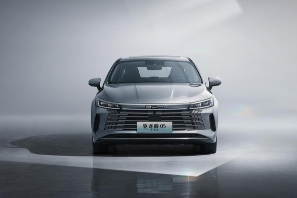 BYD Destroyer 05 DM-i: 2024. gada hibrīda sedana apskats