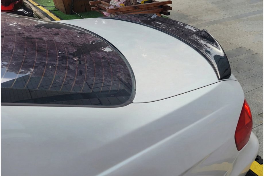 BMW 3. sērija E90/E91 2005–2011 M4 stila spoileris (E90, melns spīdīgs) Image