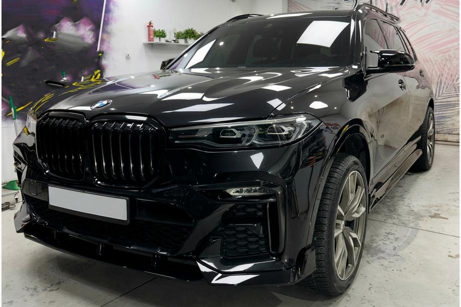 BMW X7 G07 2019– Sānu sliekšņi Paradigm Black Knight V3 Foto 3