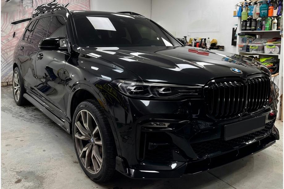 BMW X7 G07 2019– Sānu sliekšņi Paradigm Black Knight V3 Foto 4