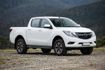 Mazda BT-50 2012– Sānu pakāpieni Bosphorus Black (2 gab., alumīnijs) foto 1