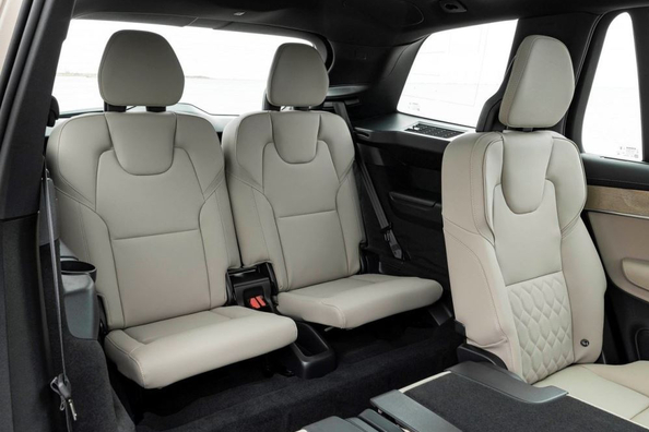Volvo XC90 II (2024): Grezns ģimenes SUV ar hibrīda tehnoloģijām Foto 7